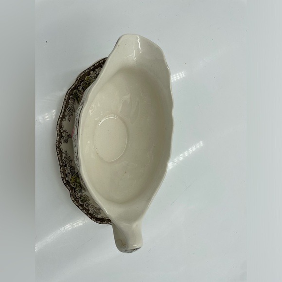 Vintage Johnson Bros England Gravy Boat & Saucer Friendly Village. - Picture 8 of 8